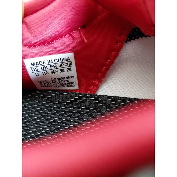 Athletic_Shoes